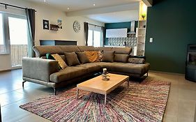 Happy Duplex